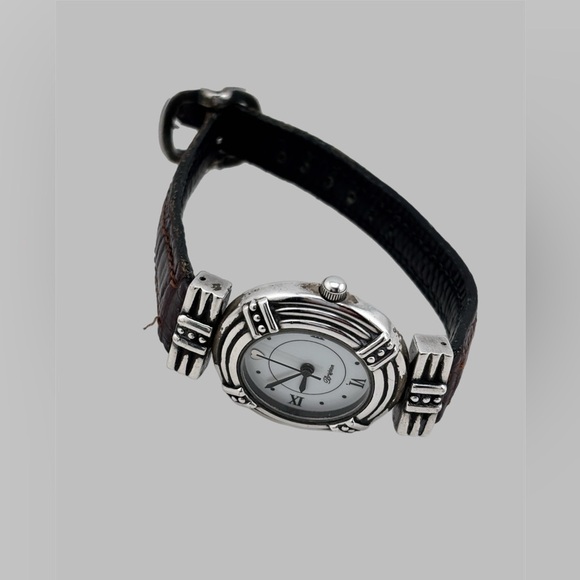 Brighton Manhattan Women\'s Silver Tone Quartz Watch New Battery Reversible.